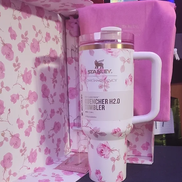 Stanley LoveShackFancy Pink Rose 40oz Tumbler - Picture 3 of 7